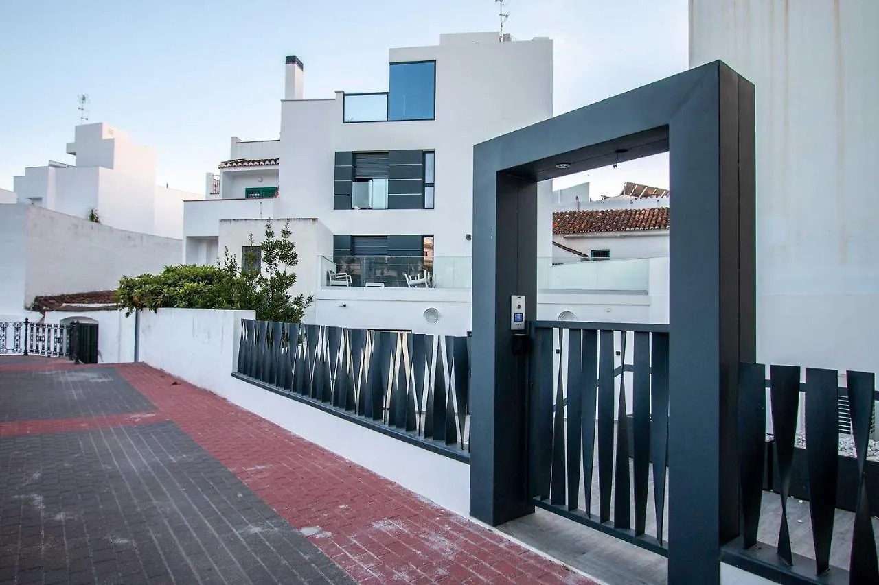 Apartamentos Vacacional En Plaza De Espana contacts